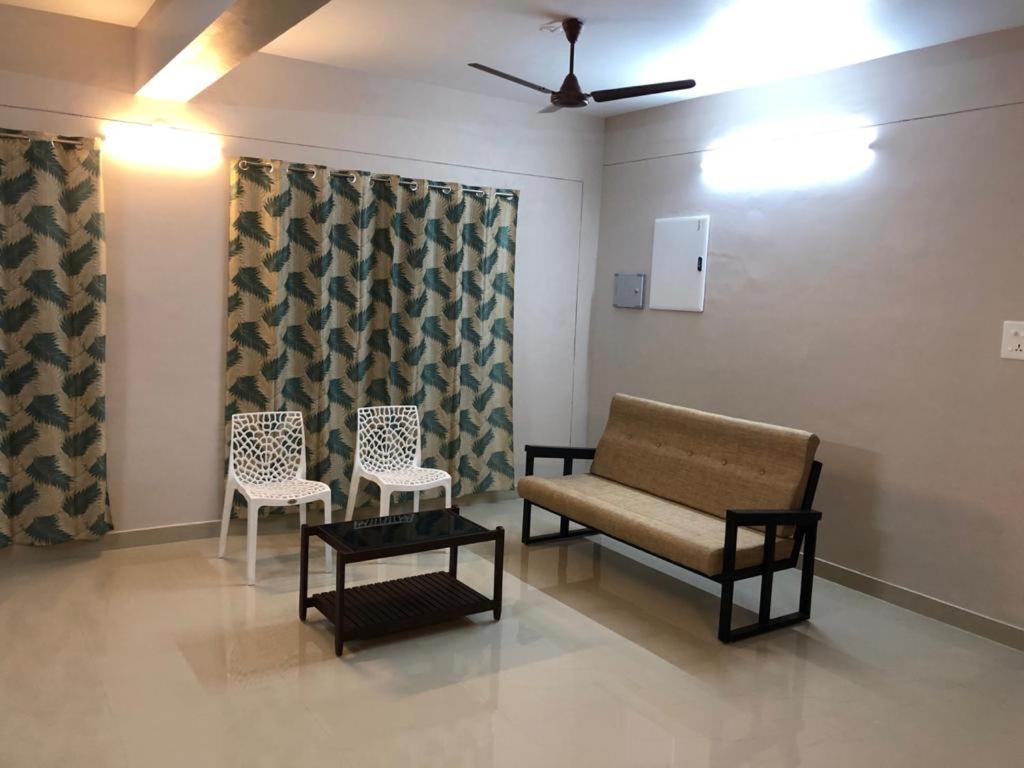 Nachiyar Suites Thiruvananthapuram Esterno foto